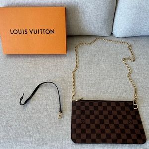 Louis Vuitton Neverfull Pouch